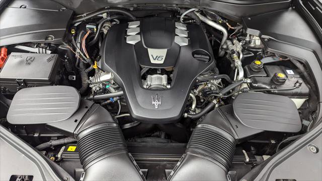 Used 2018 Maserati Levante image 24