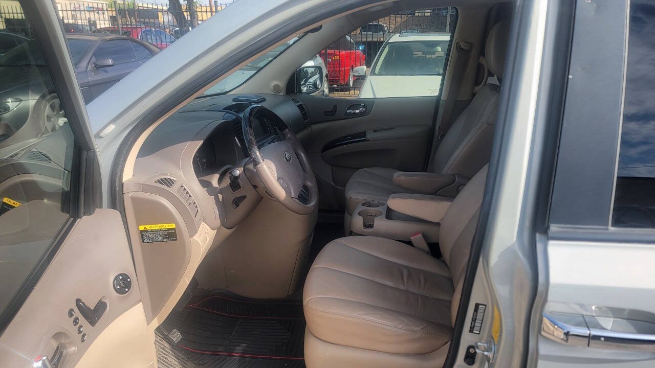 Used 2012 Kia Sedona EX w/ Luxury Pkg FWD image 19