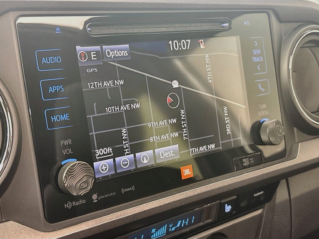 Used 2017 Toyota Tacoma TRD Off-Road AWD/4WD image 16