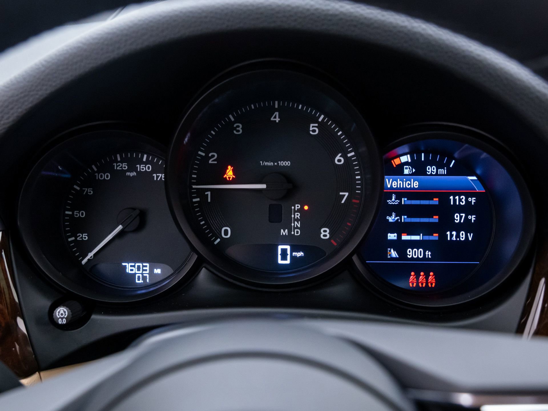 Certified 2025 Porsche Macan image 21