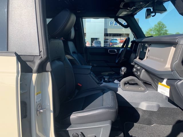 New 2026 Ford Bronco Outer Banks w/ Sasquatch Package AWD/4WD image 16