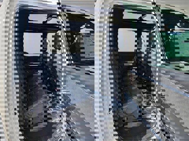 New 2025 Ford F350 Platinum w/ FX4 Off-Road Package image 14