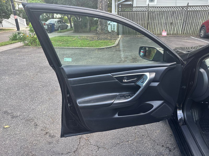 Used 2018 Nissan Altima FWD image 6