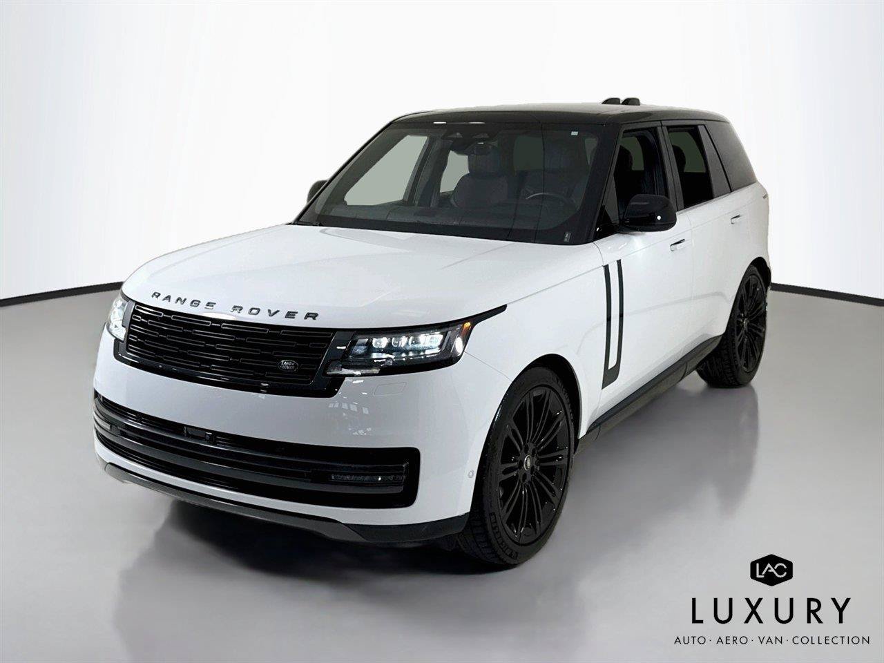 Used 2024 Land Rover Range Rover SE AWD/4WD image 4
