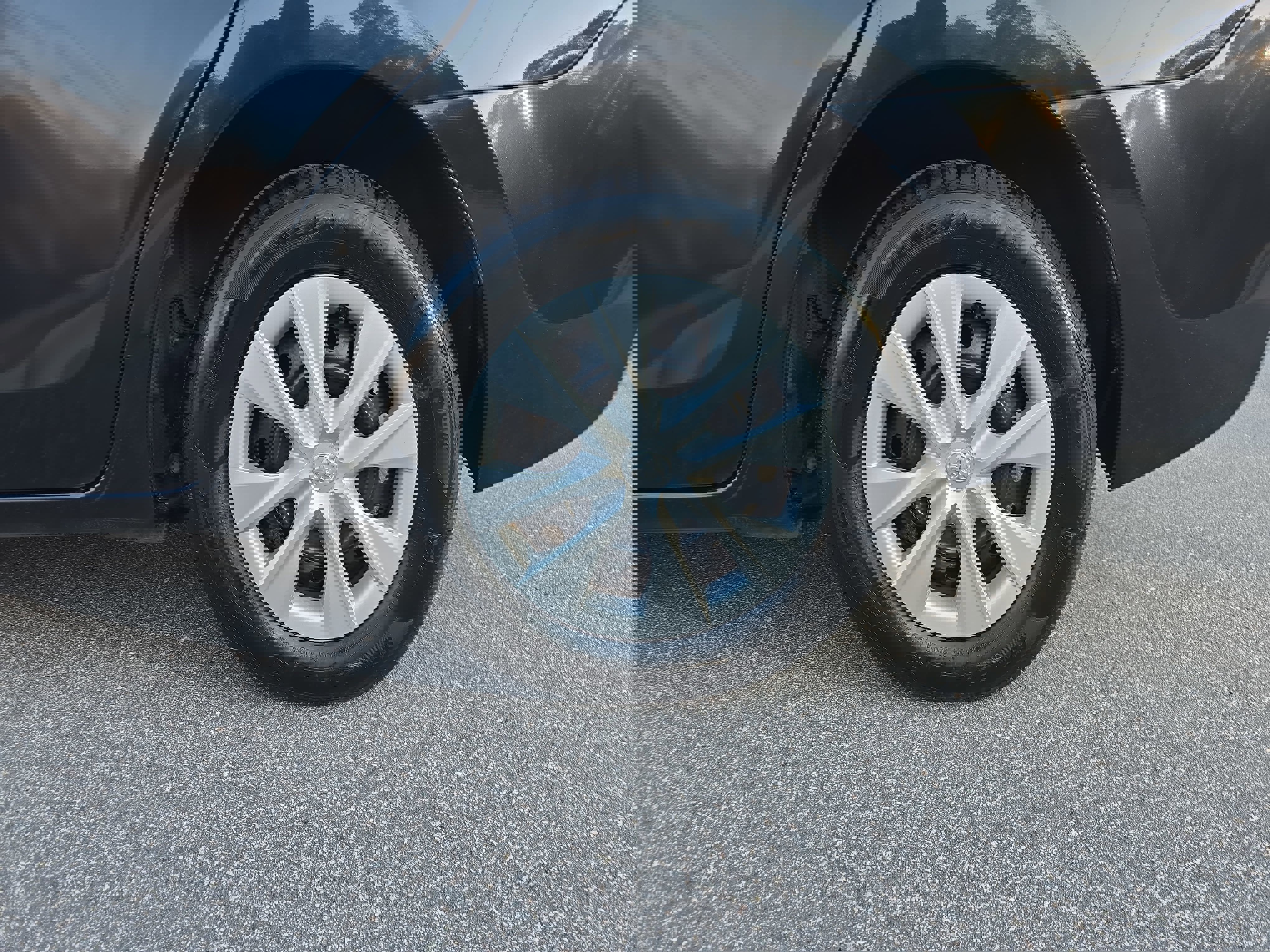 Used 2019 Toyota Corolla LE image 33