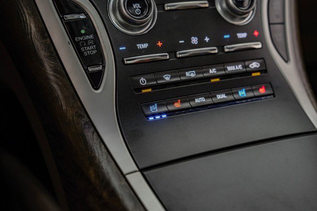 Used 2016 Lincoln MKX Reserve w/ Technology Package FWD image 26