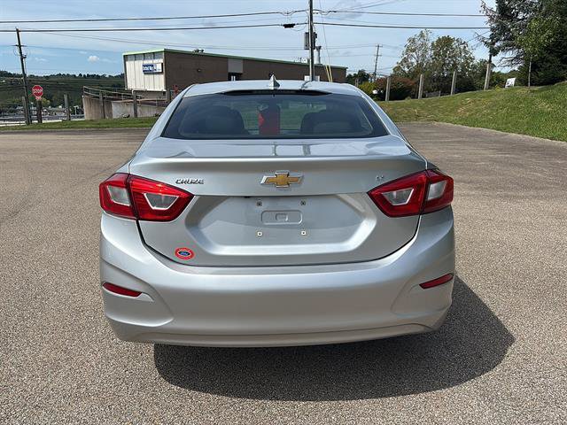 Used 2018 Chevrolet Cruze LT w/ LT Fleet Convenience Package FWD image 3