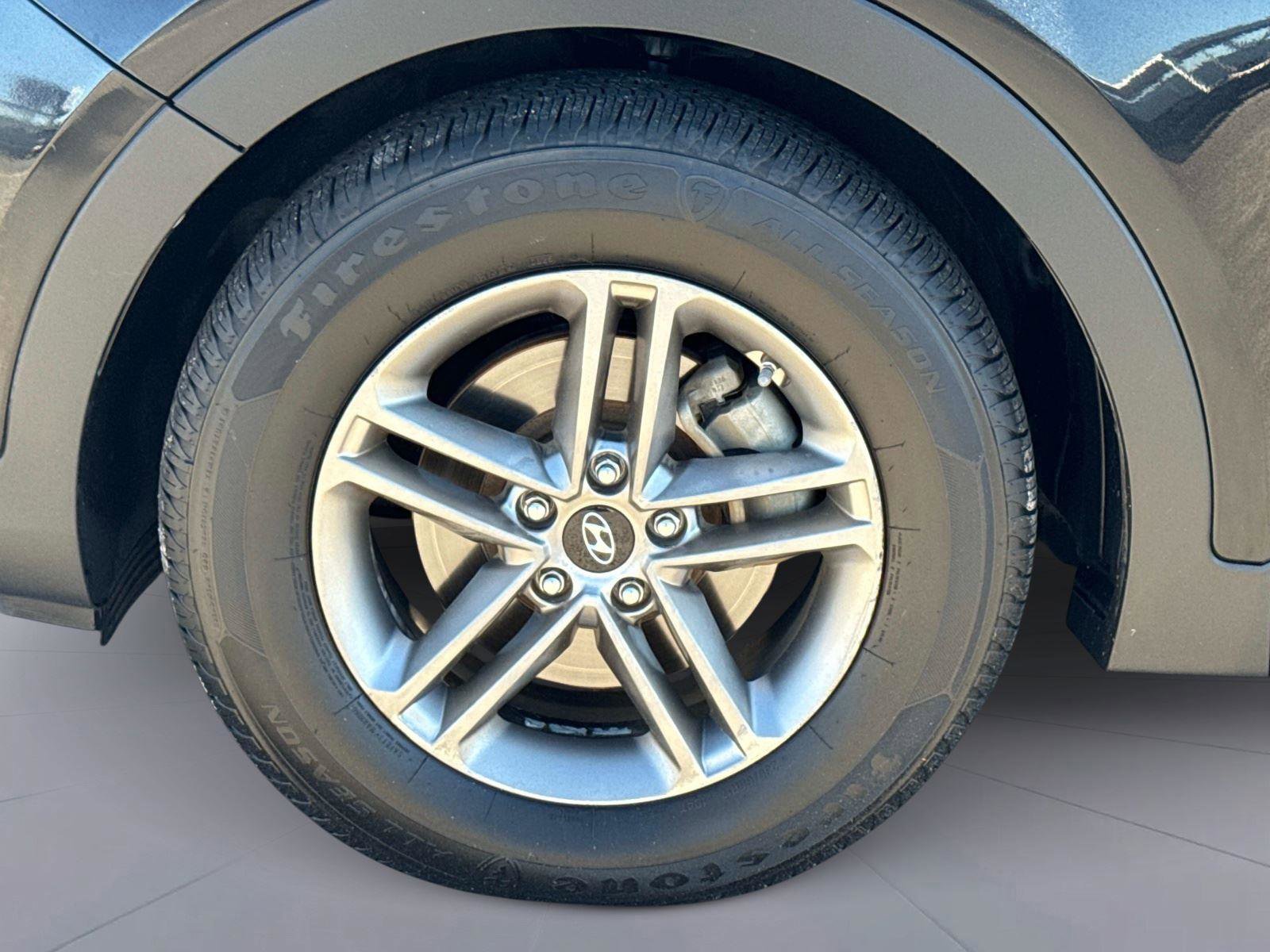 Used 2017 Hyundai Santa Fe Sport image 10