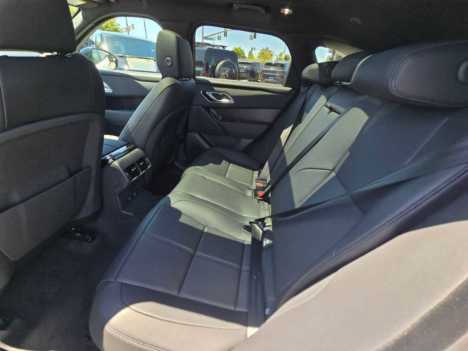 Used 2026 Land Rover Range Rover Velar Dynamic SE image 20