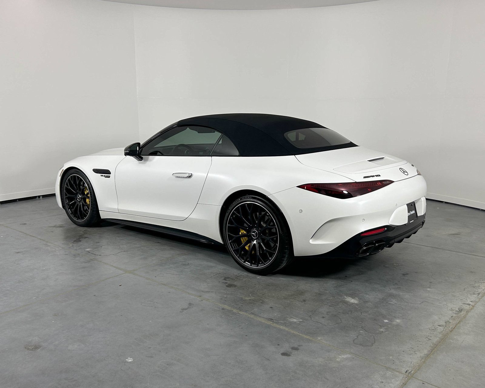 Used 2022 Mercedes-Benz SL 63 AMG 4MATIC image 7
