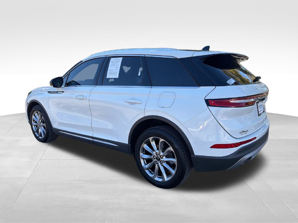 Used 2020 Lincoln Corsair AWD w/ Premium Package image 3