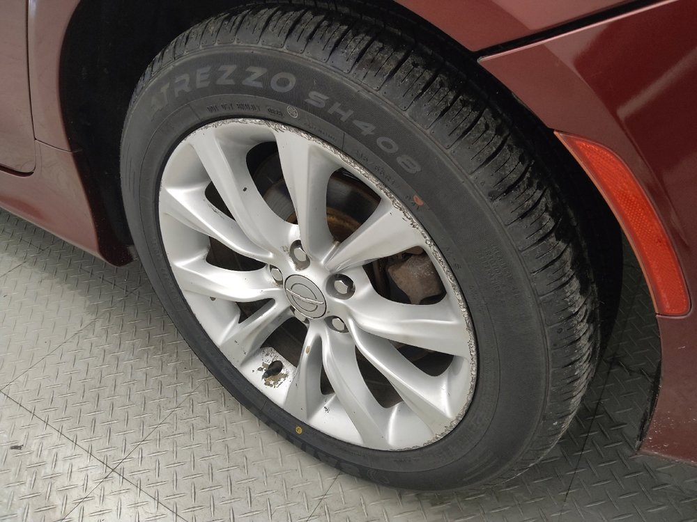 Used 2015 Chrysler 200 C w/ Navigation & Sound Group I image 31