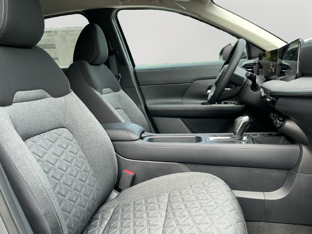New 2026 Nissan Kicks SV w/ Cold Weather Package AWD/4WD image 12