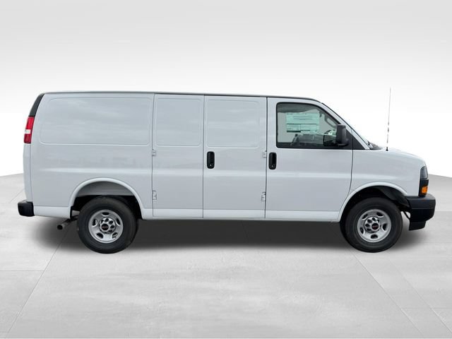 New 2026 GMC Savana 2500 w/ Driver Convenience Package RWD image 8