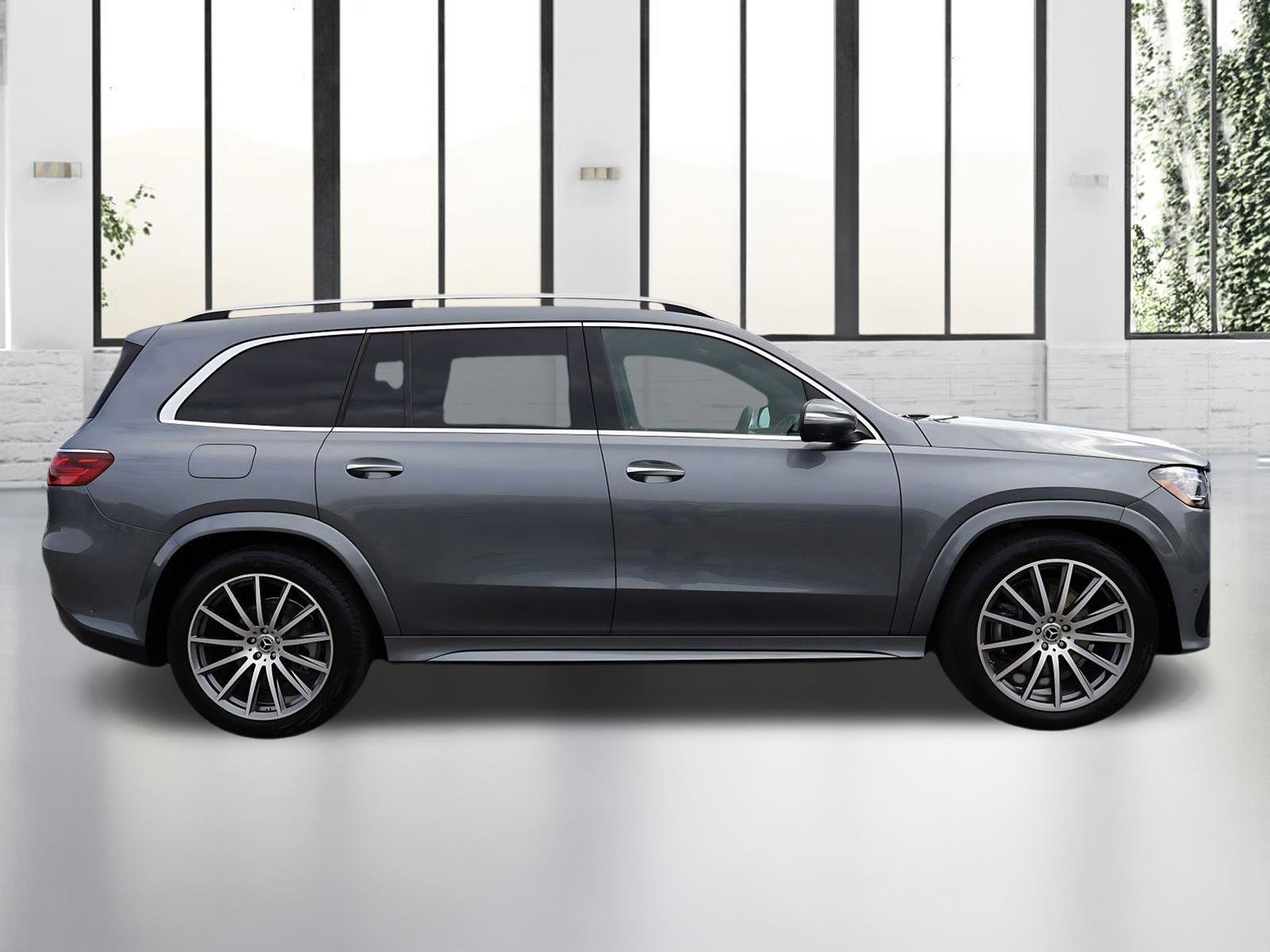 Used 2025 Mercedes-Benz GLS 450 4MATIC image 6