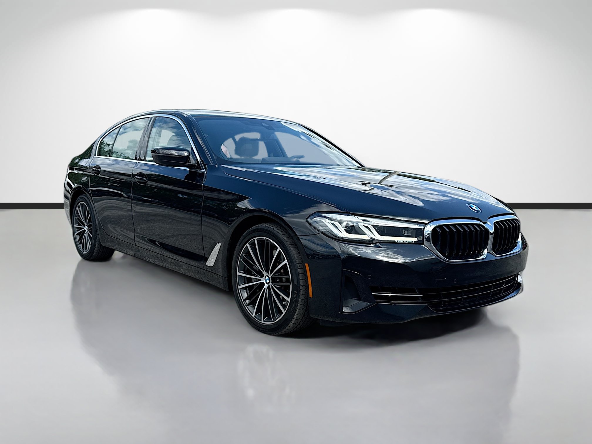 Used 2023 BMW 530i w/ Premium Package RWD image 1