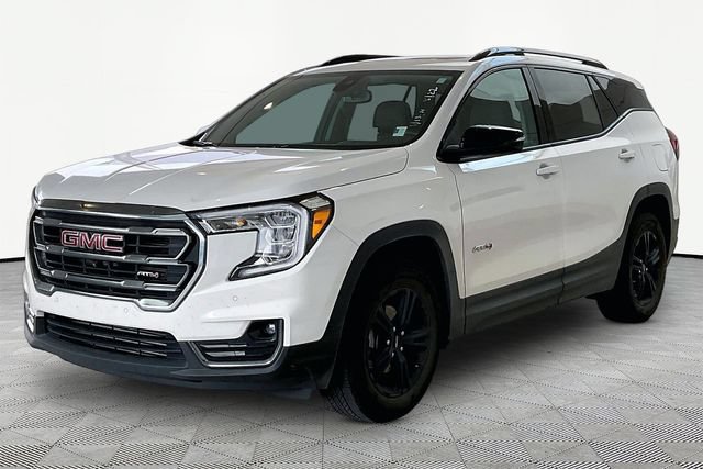 Used 2024 GMC Terrain AT4 w/ Tech Package AWD/4WD image 3