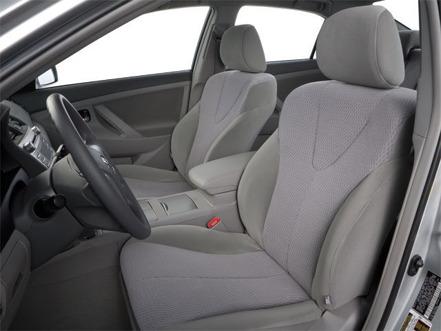 Used 2010 Toyota Camry LE FWD image 8