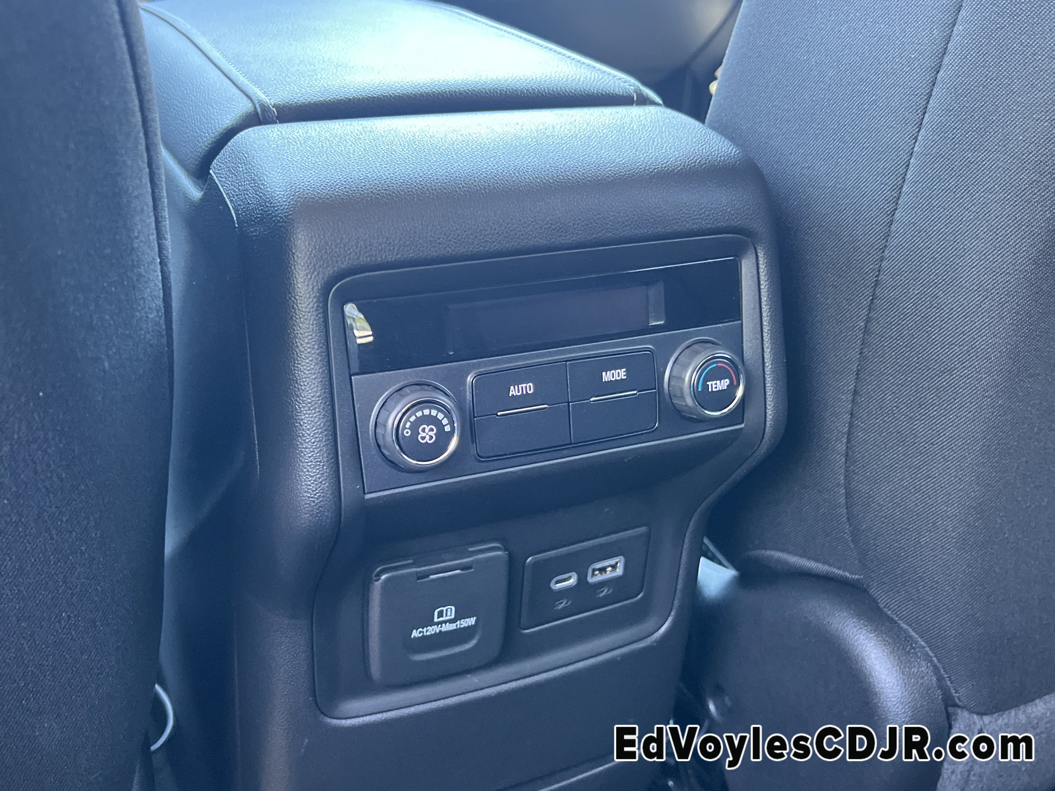 Used 2022 GMC Acadia SLE w/ Driver Convenience Package image 29