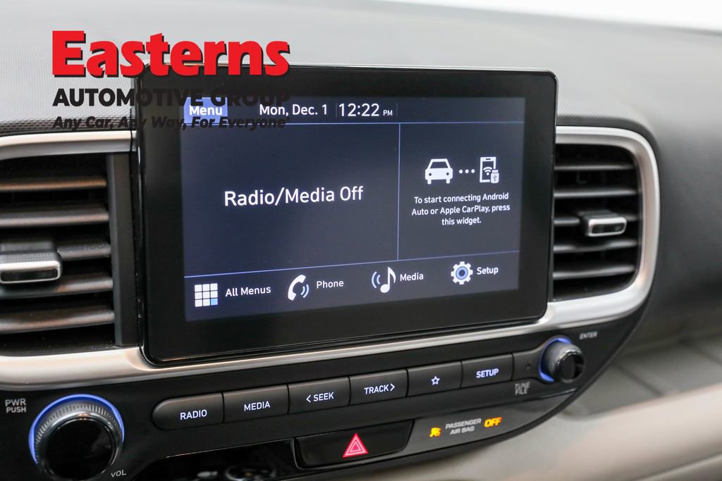 Used 2024 Hyundai Venue SEL image 19