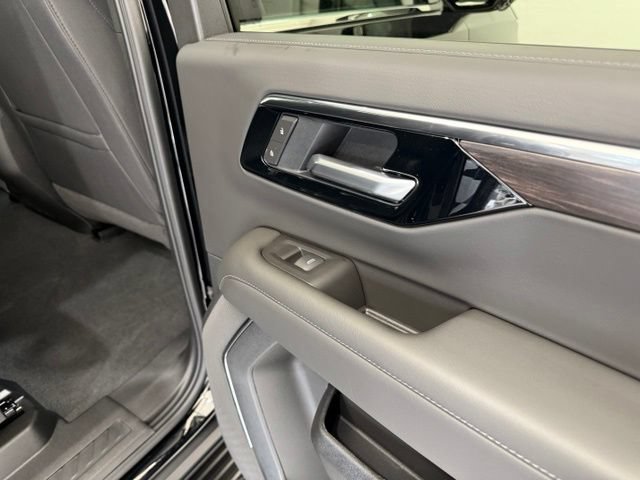 New 2026 Chevrolet Suburban LS w/ Max Trailering Package AWD/4WD image 31