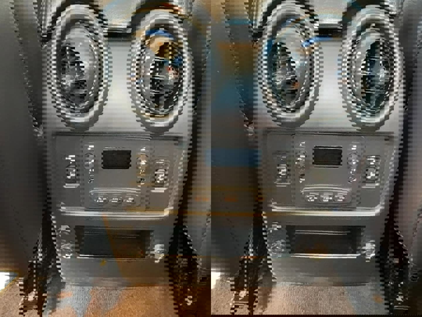 Used 2005 HUMMER H2 SUT w/ Preferred Equipment Group image 13