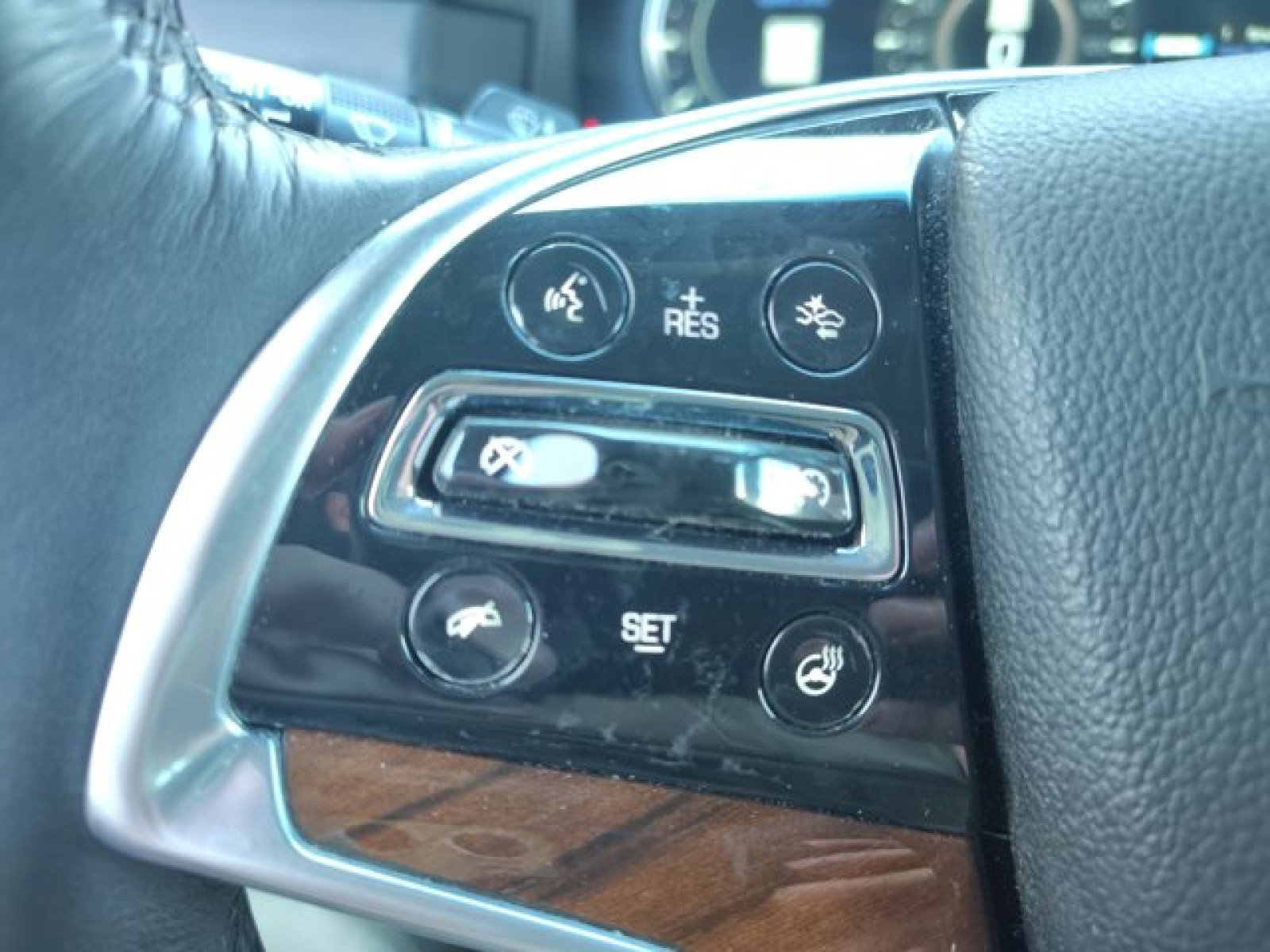 Used 2019 Cadillac Escalade Luxury image 28