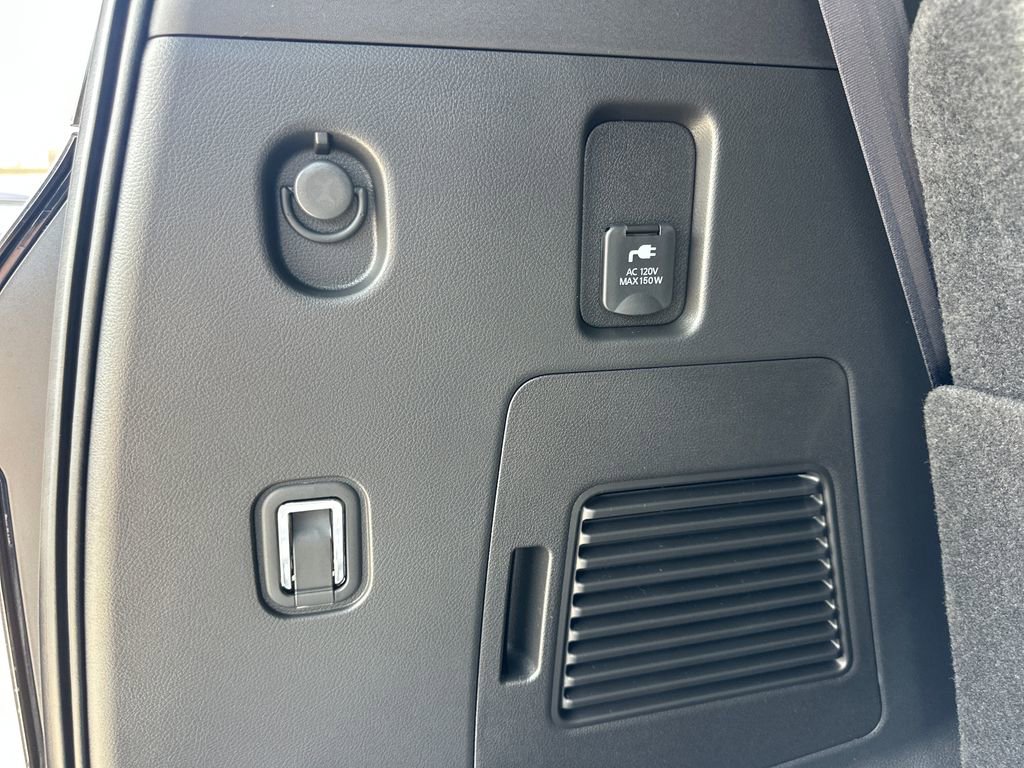 New 2026 Nissan Armada SL w/ Captain's Chari Seat Package image 40