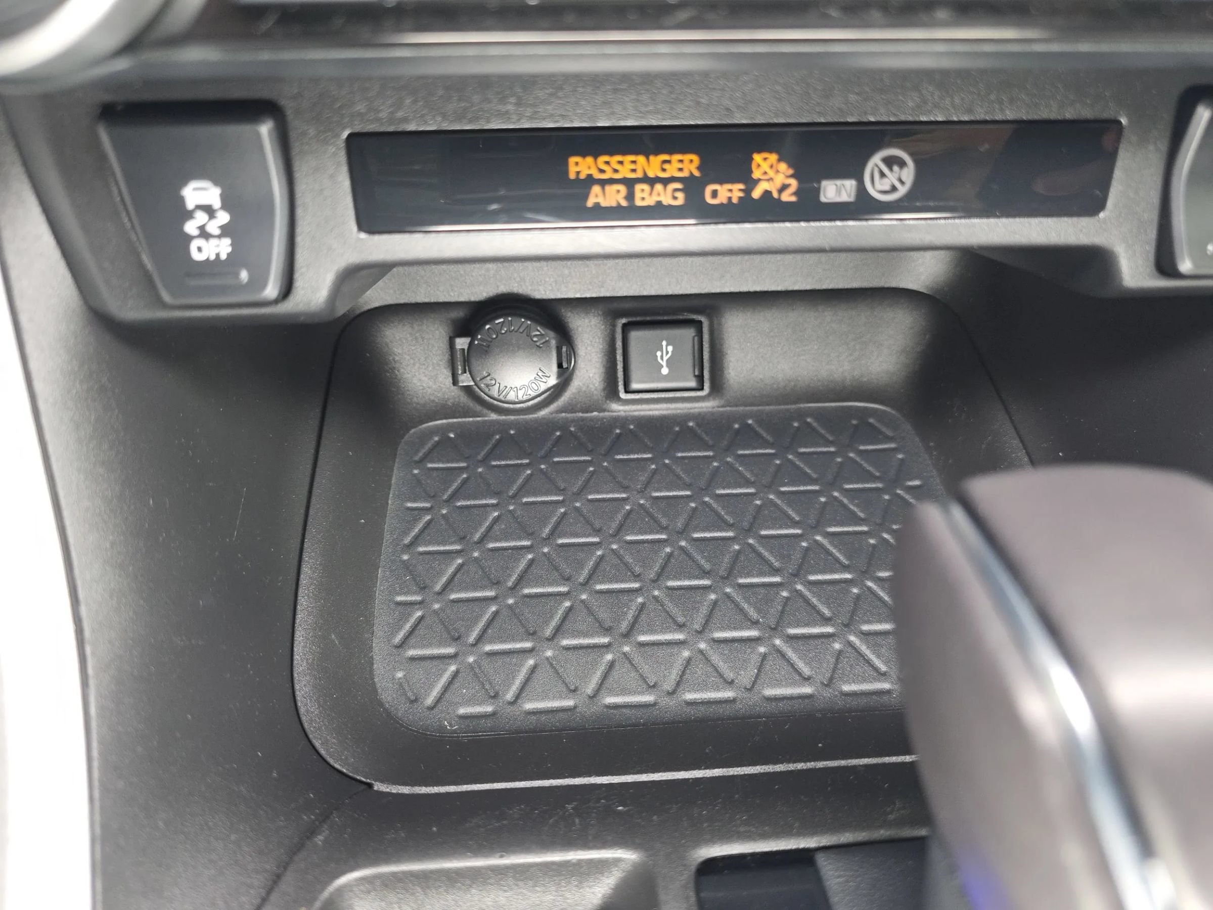 Used 2022 Toyota RAV4 XLE Premium FWD image 29