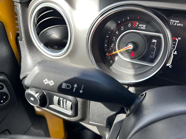 Used 2020 Jeep Wrangler Unlimited Sahara w/ Uconnect 4C Nav & Sound Group AWD/4WD image 14