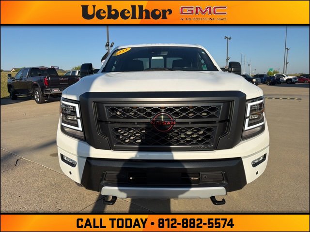 Used 2024 Nissan Titan PRO-4X image 11