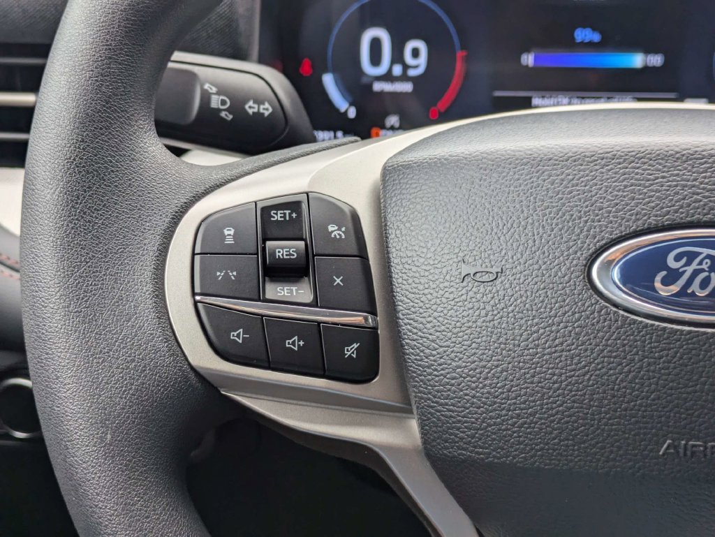 Certified 2026 Ford Explorer Active RWD image 26