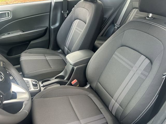 New 2025 Hyundai Venue SEL image 22