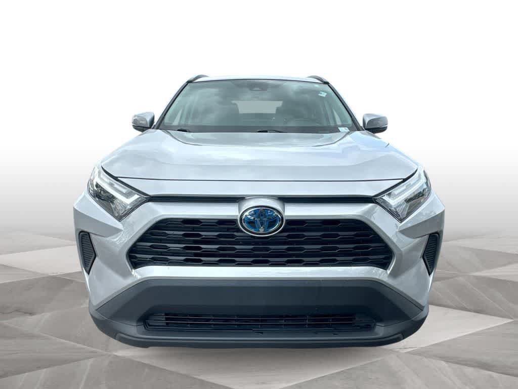 Used 2023 Toyota RAV4 LE AWD/4WD image 3