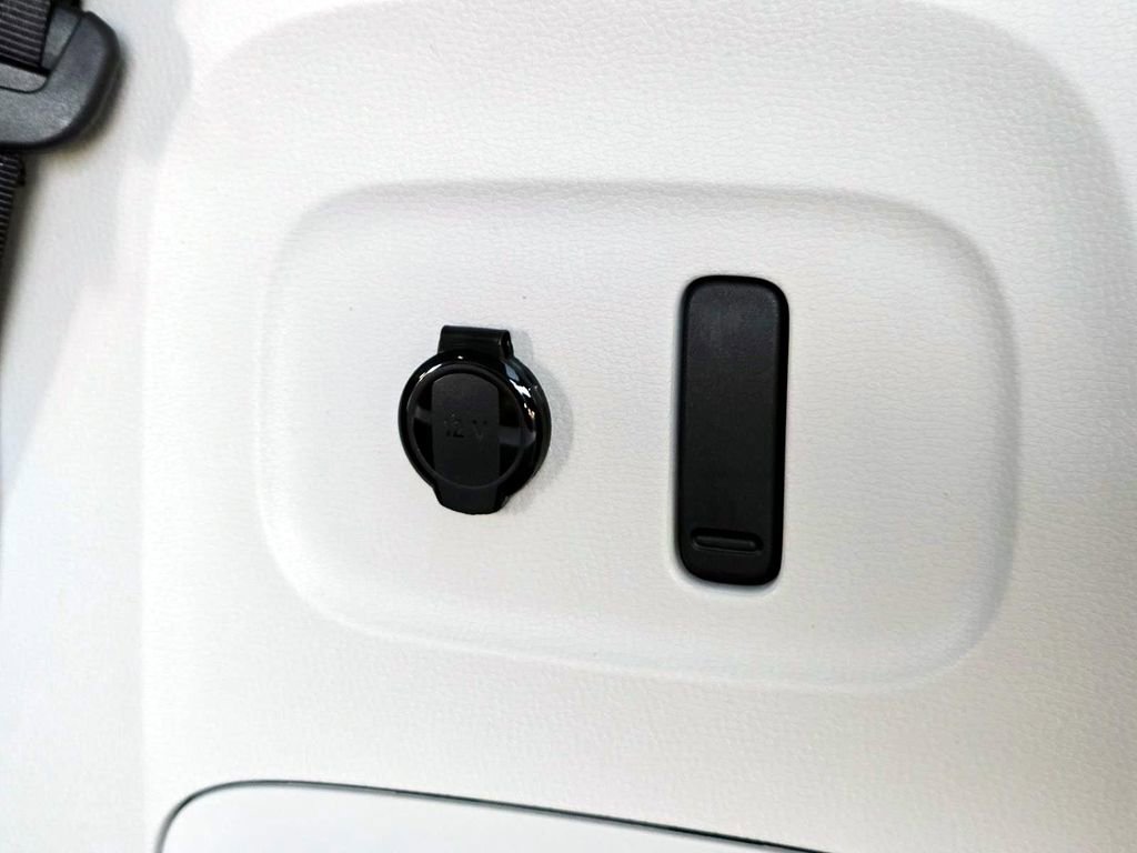 New 2025 Volkswagen ID. Buzz 1st Edition image 26