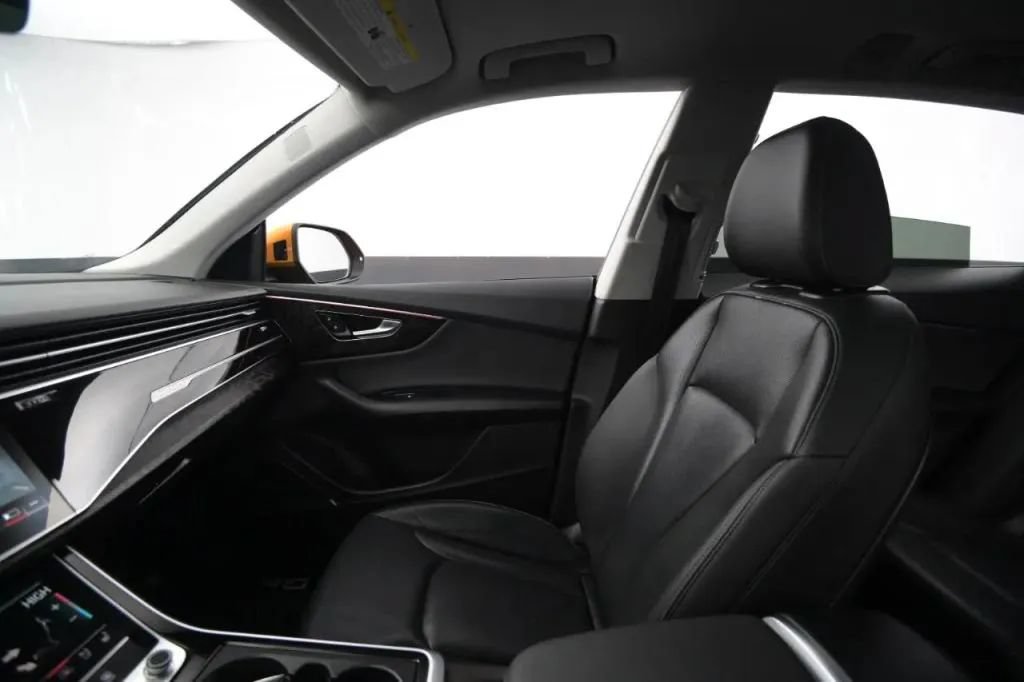 Used 2021 Audi Q8 Premium Plus AWD/4WD image 36