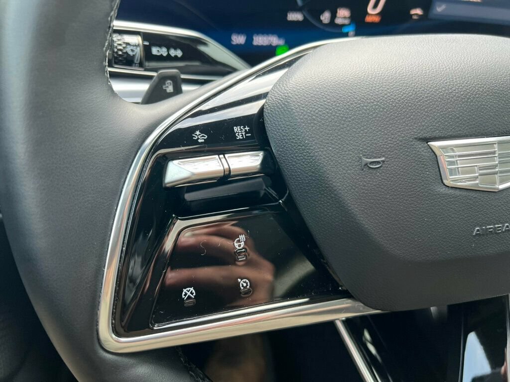 Used 2024 Cadillac Lyriq Luxury AWD/4WD image 19