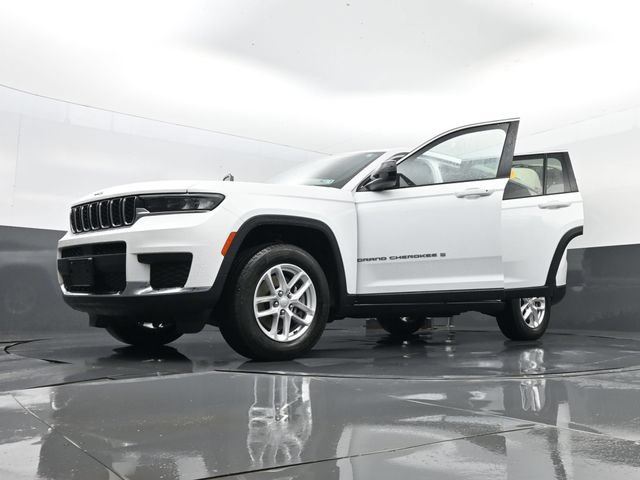 Used 2023 Jeep Grand Cherokee L Laredo AWD/4WD image 32
