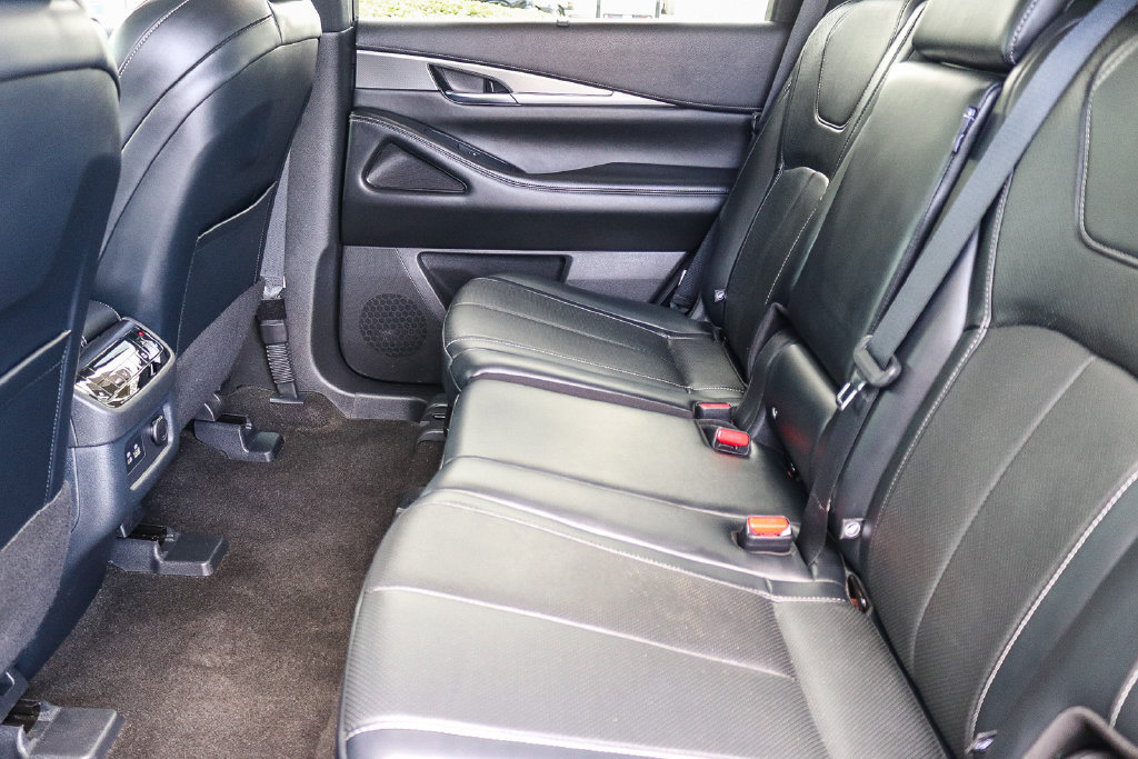 Certified 2023 INFINITI QX60 Luxe w/ Cargo Package FWD image 18