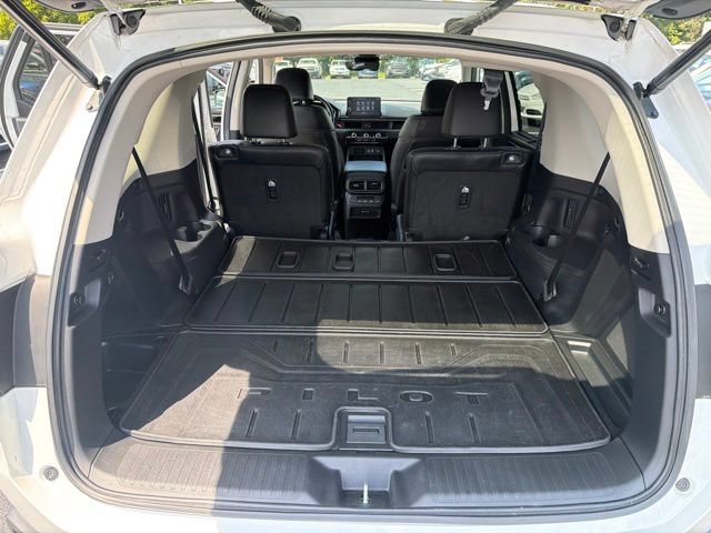Used 2025 Honda Pilot EX-L image 32