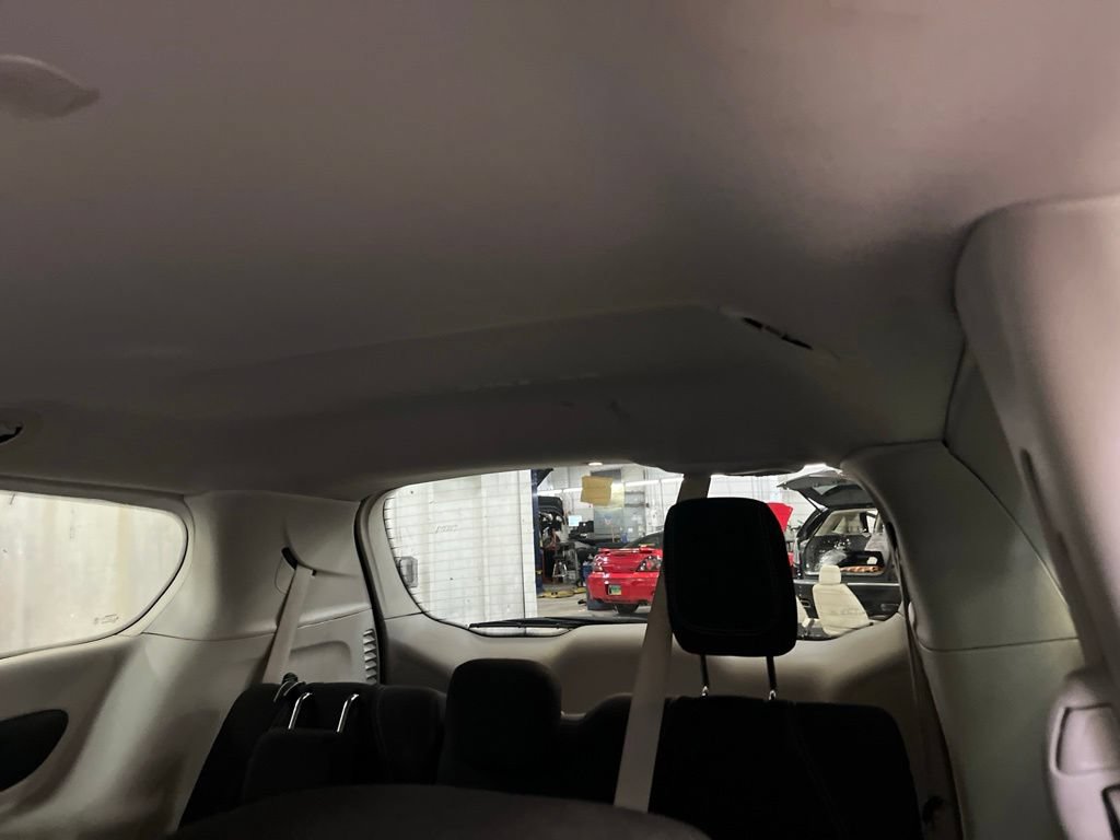Used 2023 Chrysler Voyager LX FWD image 26