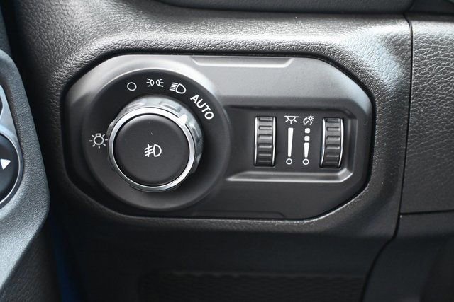 Used 2021 Jeep Wrangler Unlimited Sahara image 37