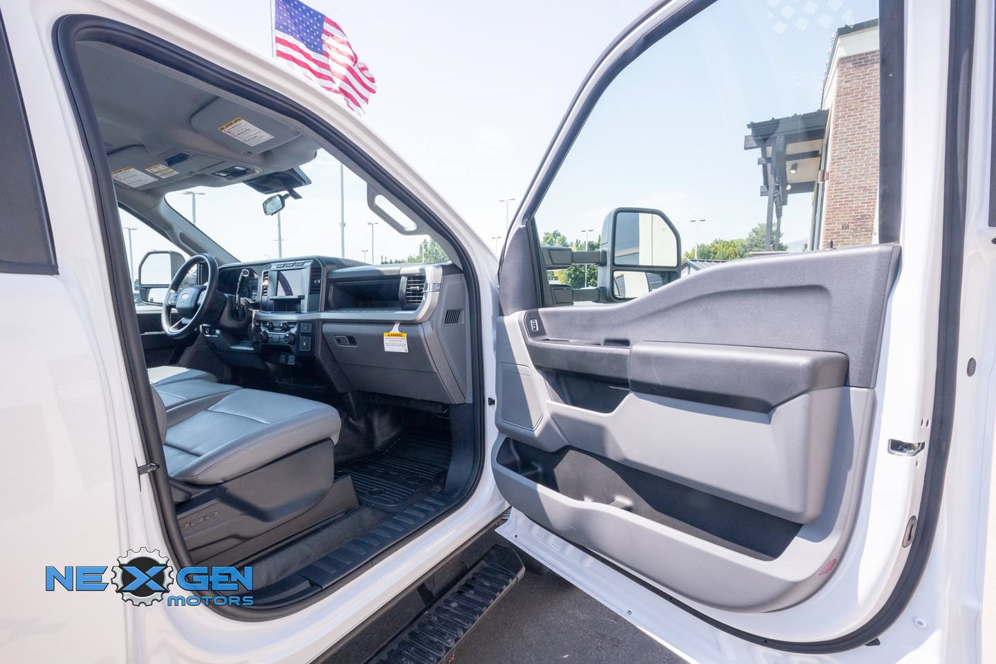 Used 2024 Ford F550 2WD Regular Cab Super Duty image 26