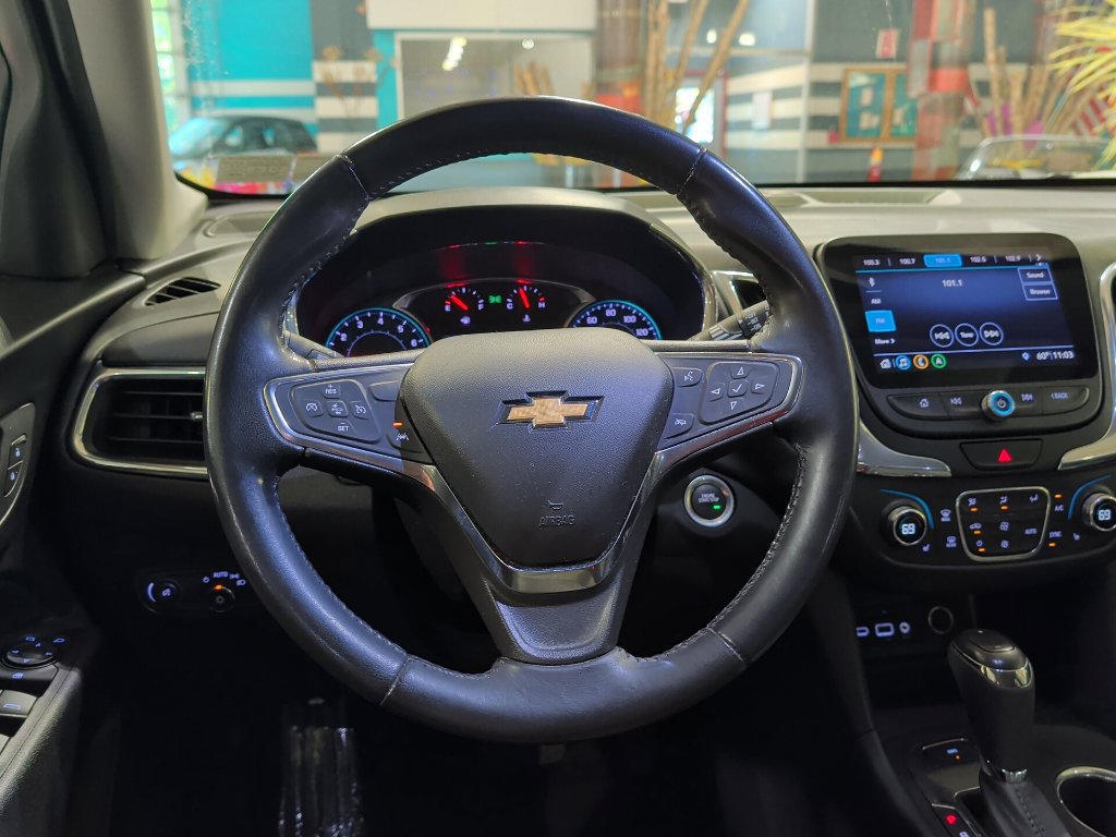 Used 2020 Chevrolet Equinox LT AWD/4WD image 2