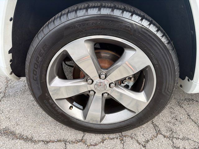 Used 2014 Jeep Grand Cherokee Overland AWD/4WD image 34