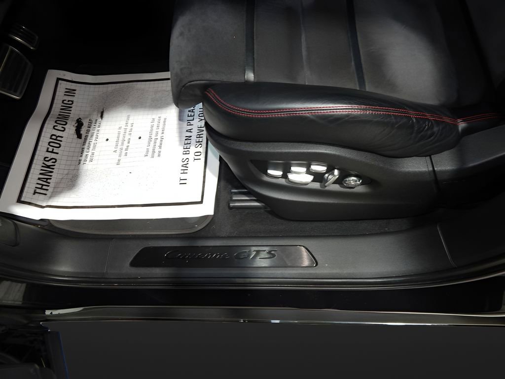 Used 2021 Porsche Cayenne GTS image 13
