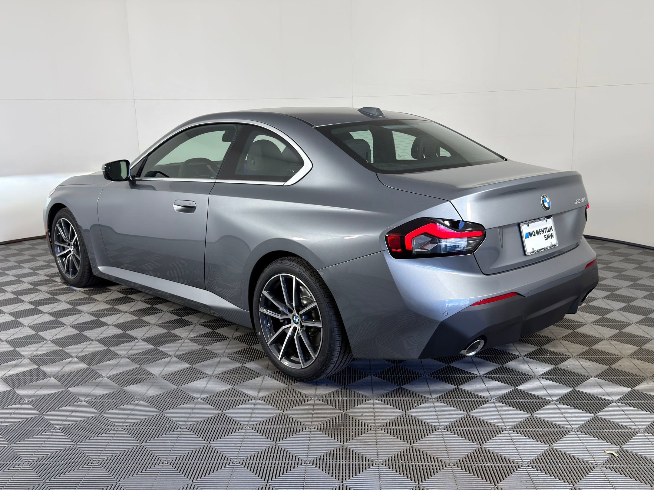 Used 2026 BMW 230i Coupe RWD image 3
