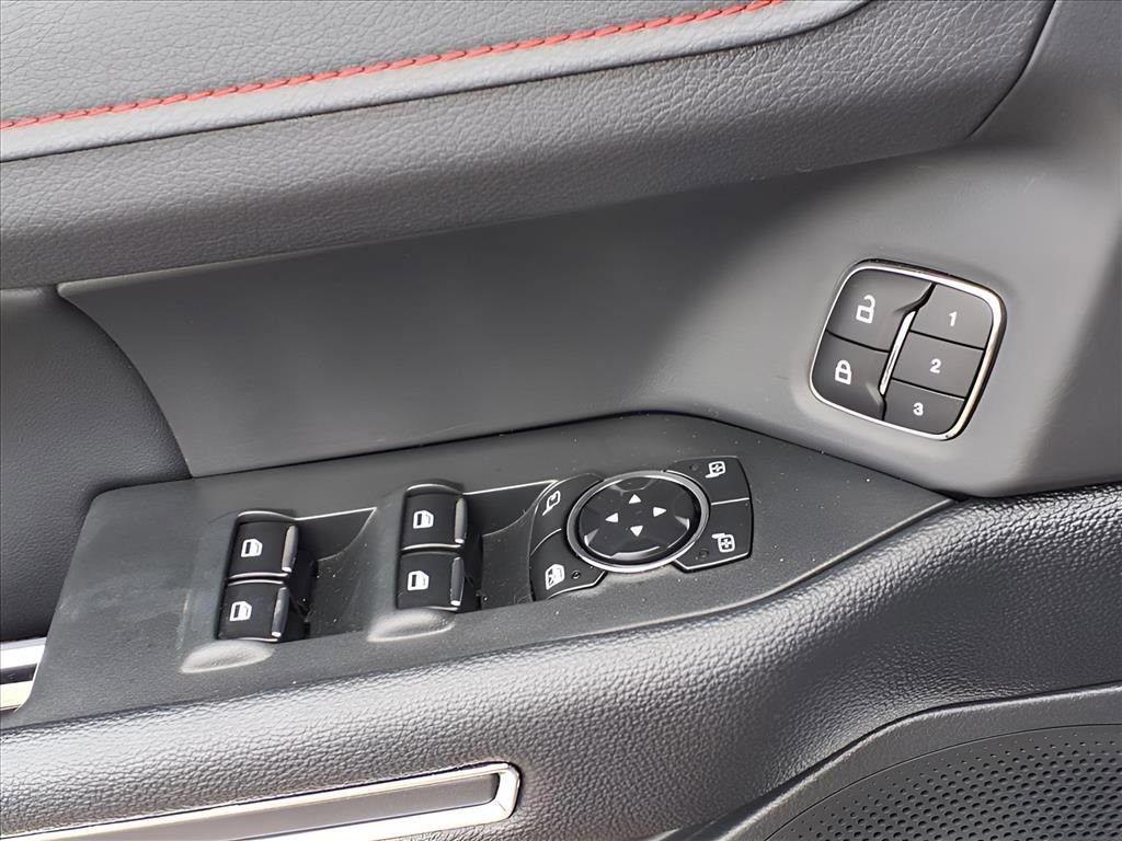 Used 2024 Ford Expedition Limited image 19