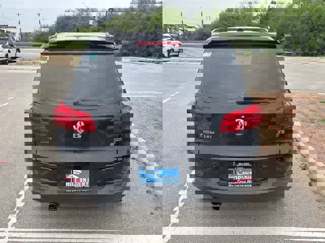 Used 2017 Volkswagen Tiguan S image 4