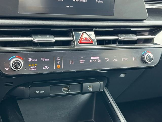 Used 2023 Kia Niro LX image 22